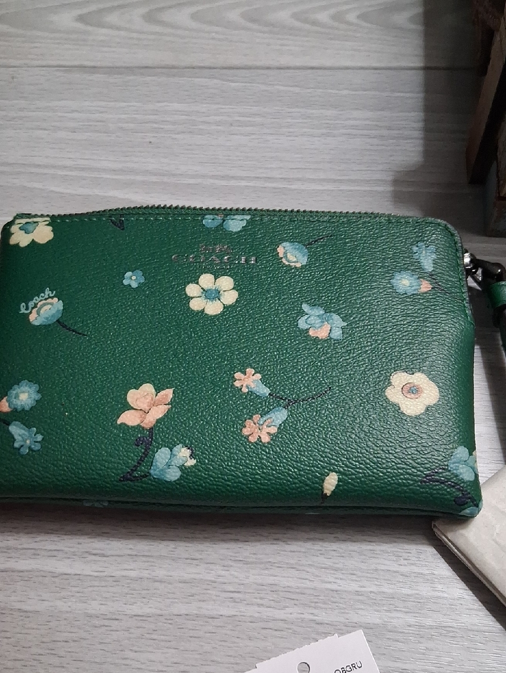 Nwt Coach Green Floral Wristlet Clutch with Detachable Strap. Firm Price - Picture 2 of 9
